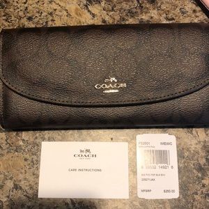 Like New Coach Wallet.